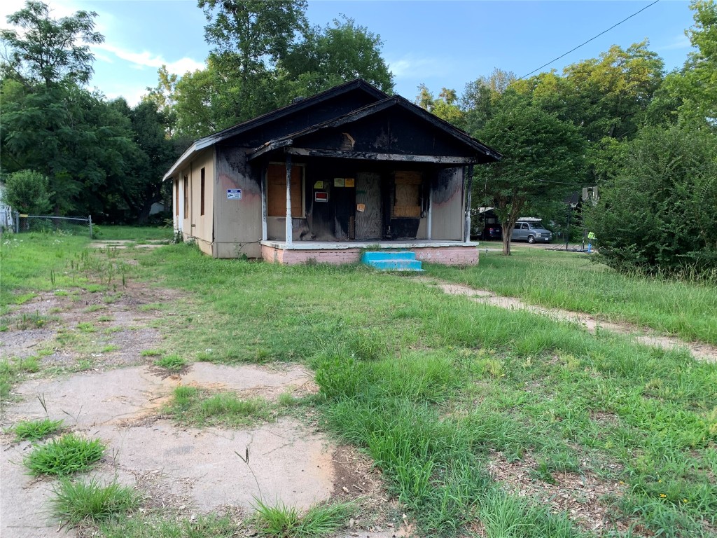 1720 E Houston Street Tyler TX 75702