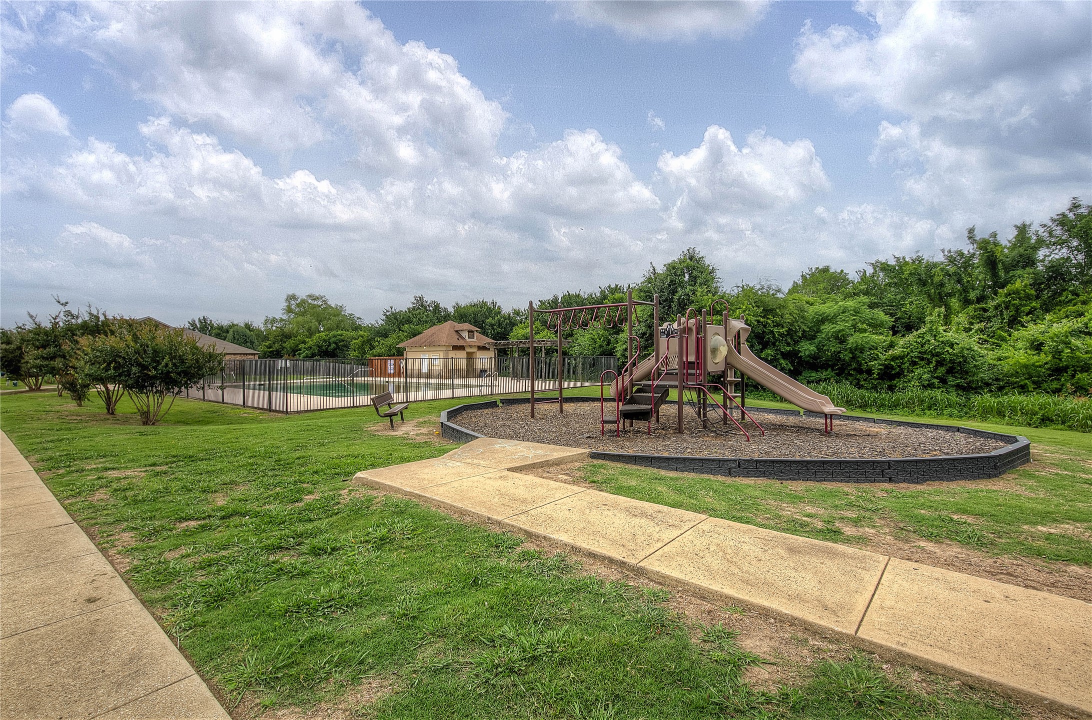 231 Willow Creek Lane Terrell TX 75160
