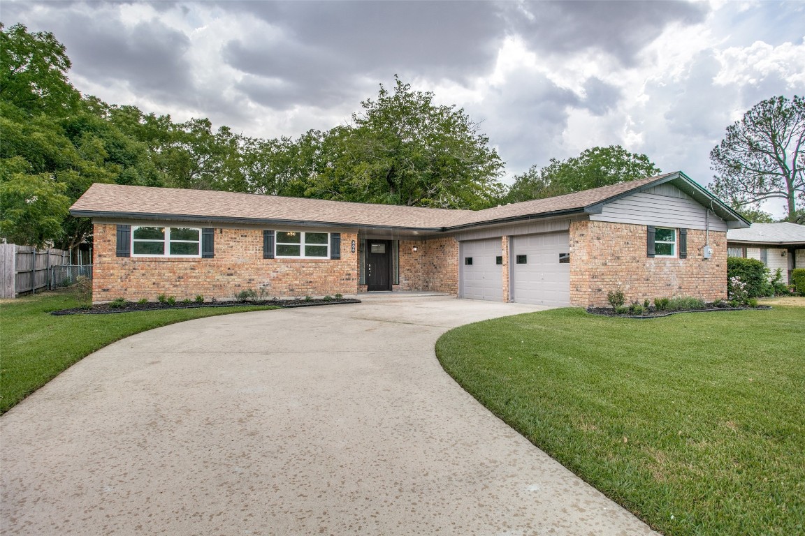 806 E Windsor Drive Denton TX 76209