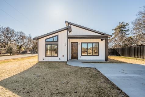 112 Stevens Street Bridgeport TX 76426