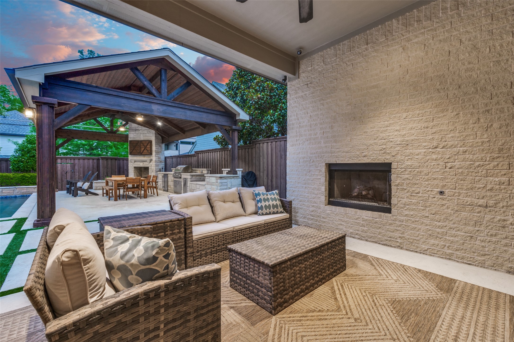 6836 Casa Loma Avenue Dallas TX 75214