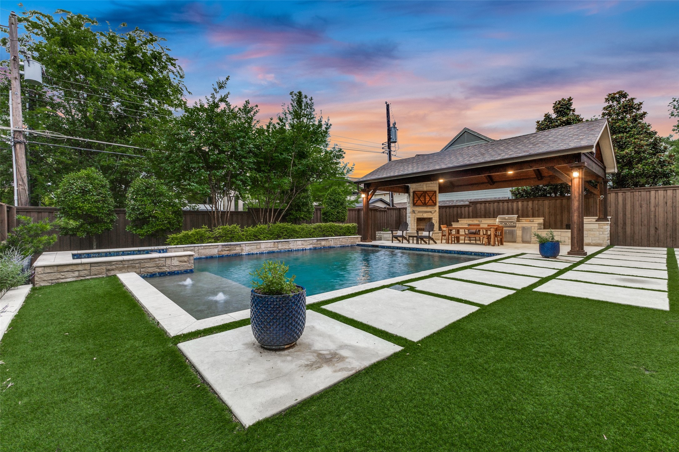 6836 Casa Loma Avenue Dallas TX 75214