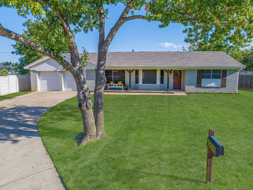 1916 Old Kirk Road Bedford TX 76022