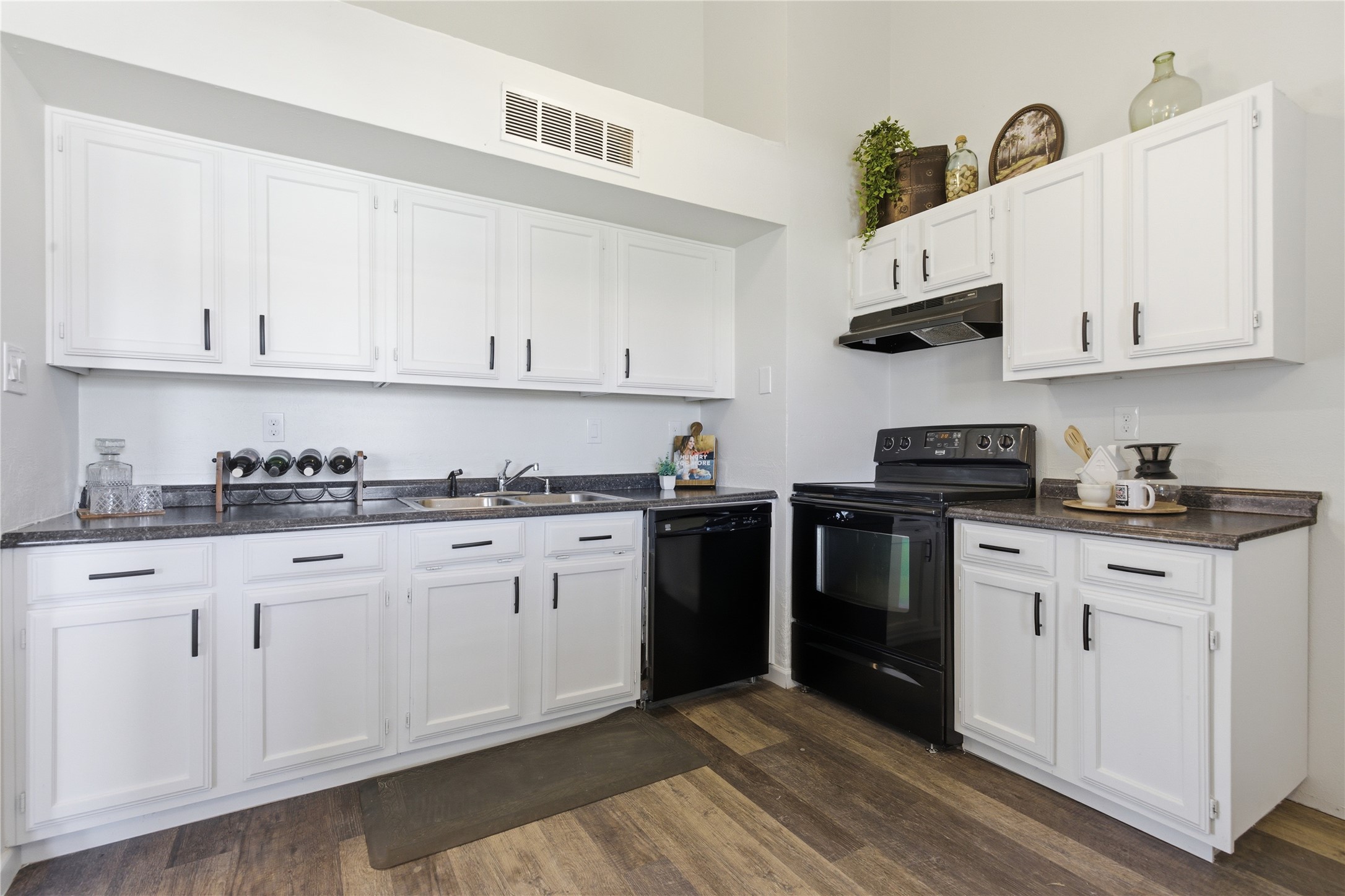 6958 Newberry Court W Fort Worth TX 76120