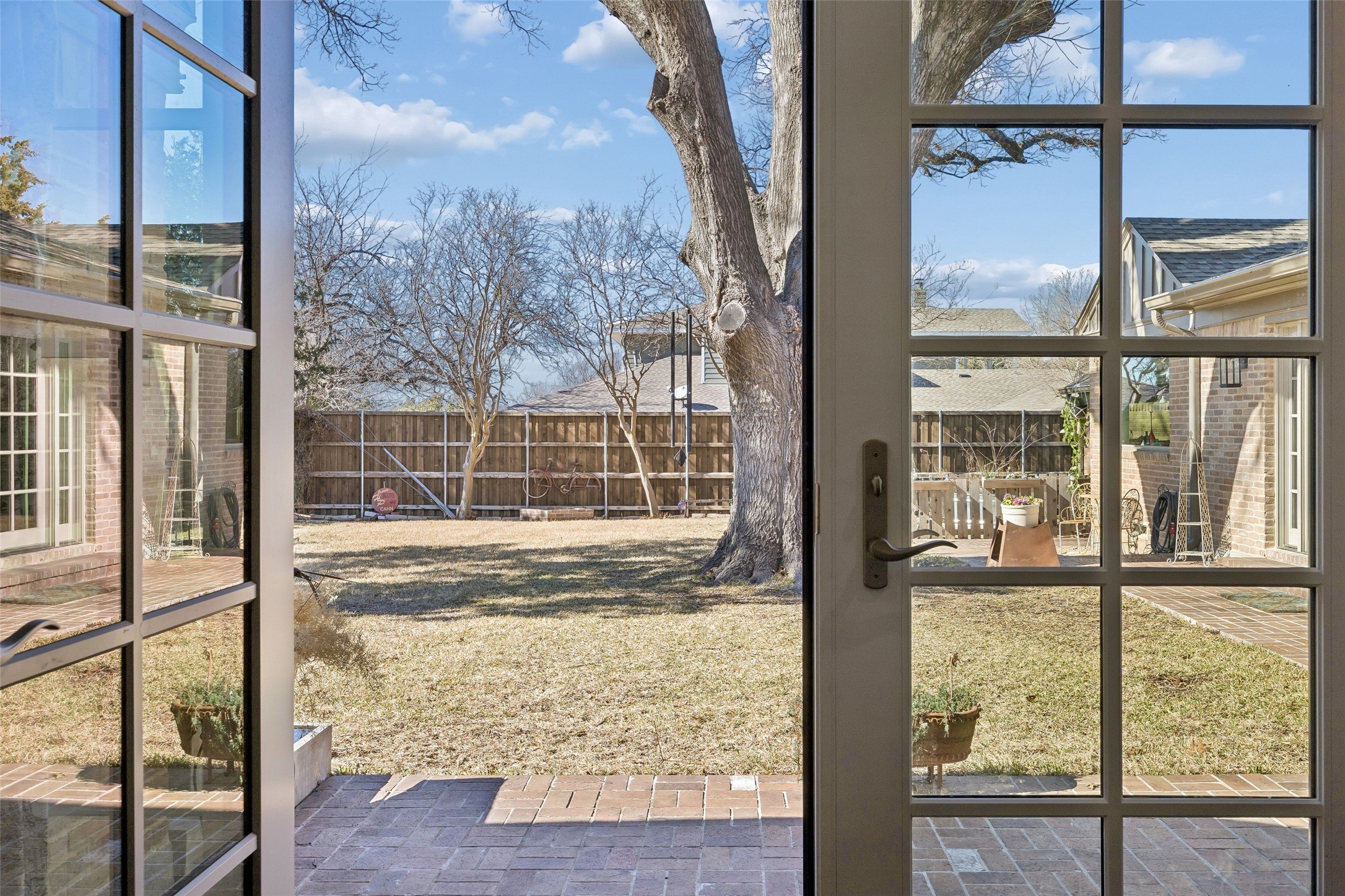 1159 Bally Mote Drive Dallas TX 75218