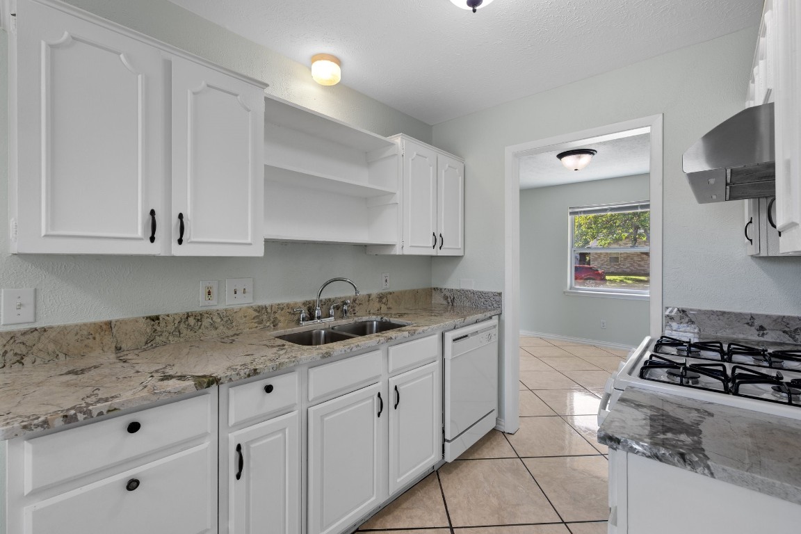 437 Sweetbriar Drive Lewisville TX 75067
