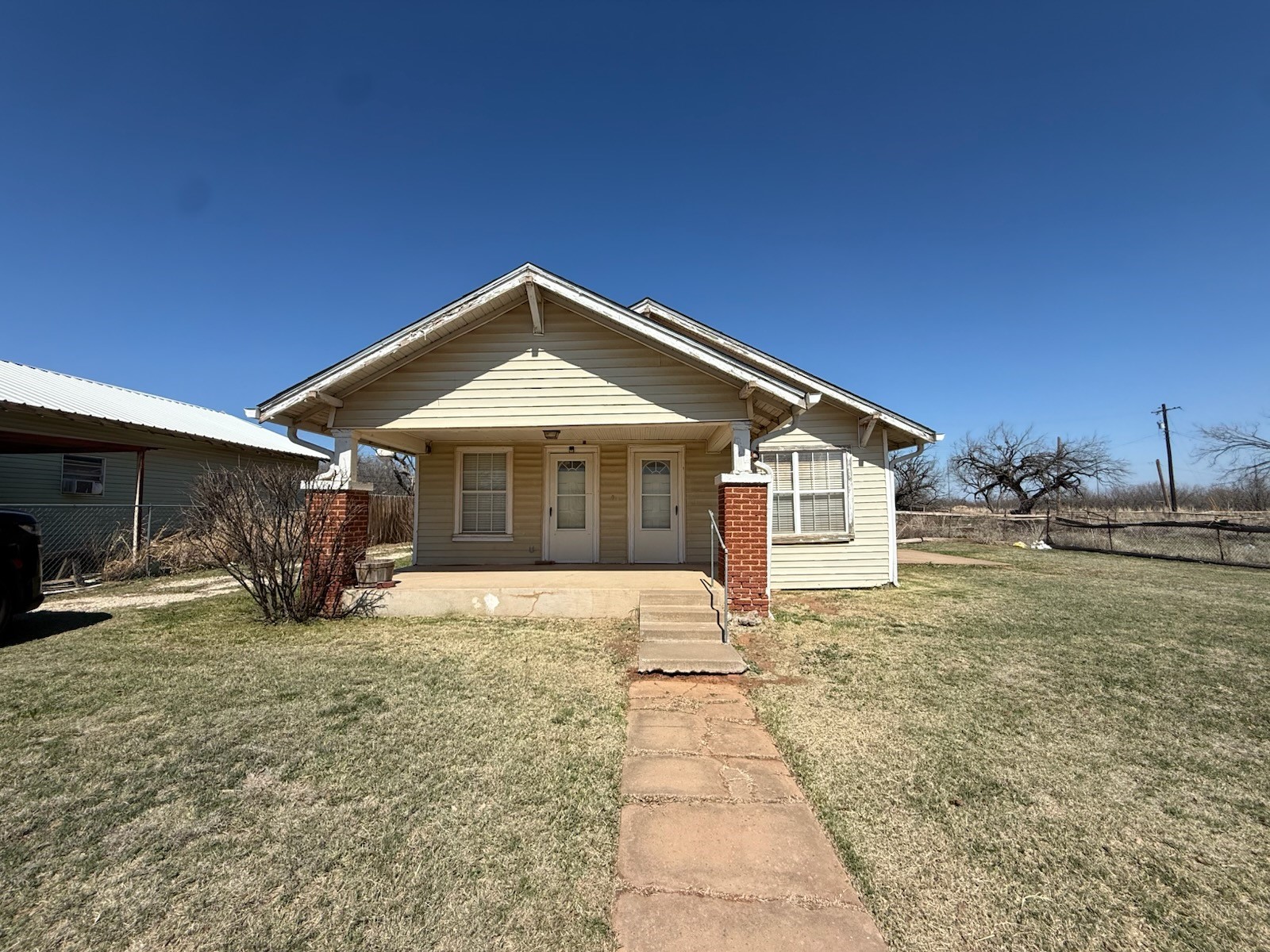 618 12th Anson TX 79501