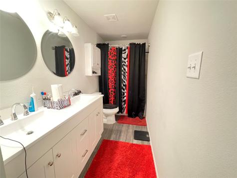 408 Parker Oaks Drive Chandler TX 75758