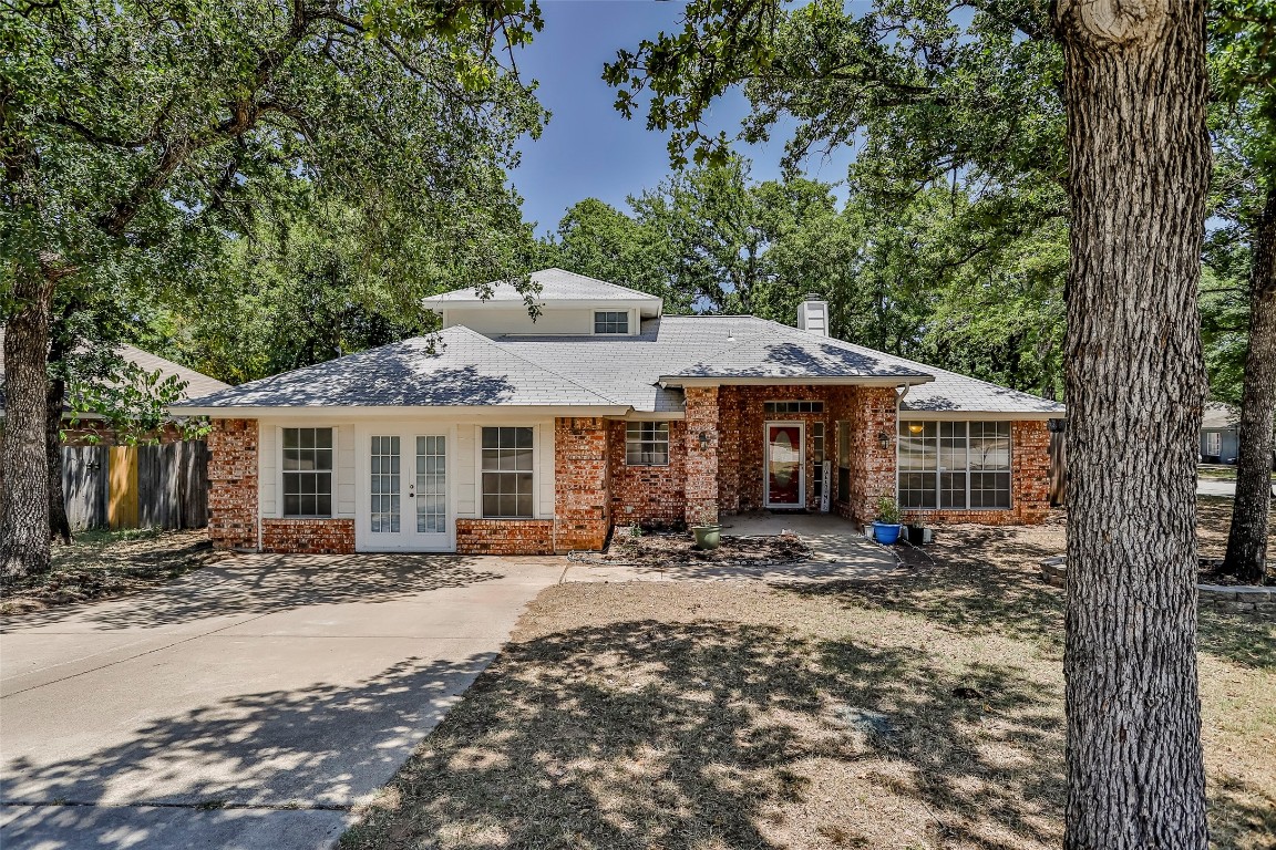 421 Meadowcrest Drive Azle TX 76020