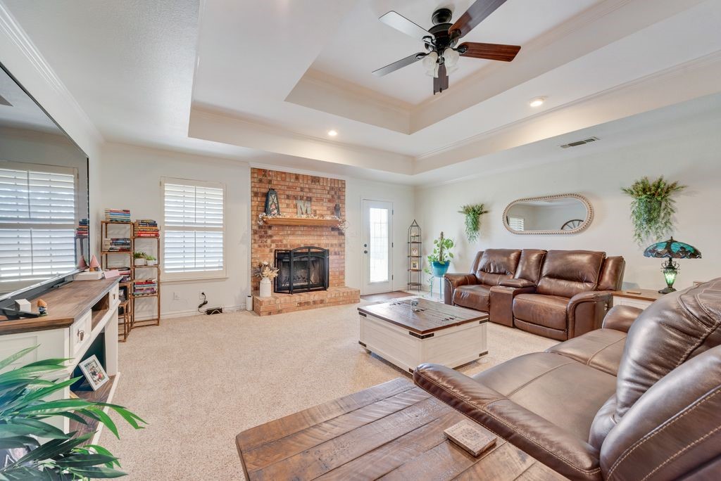 579 S Hitt Street Boyd TX 76023