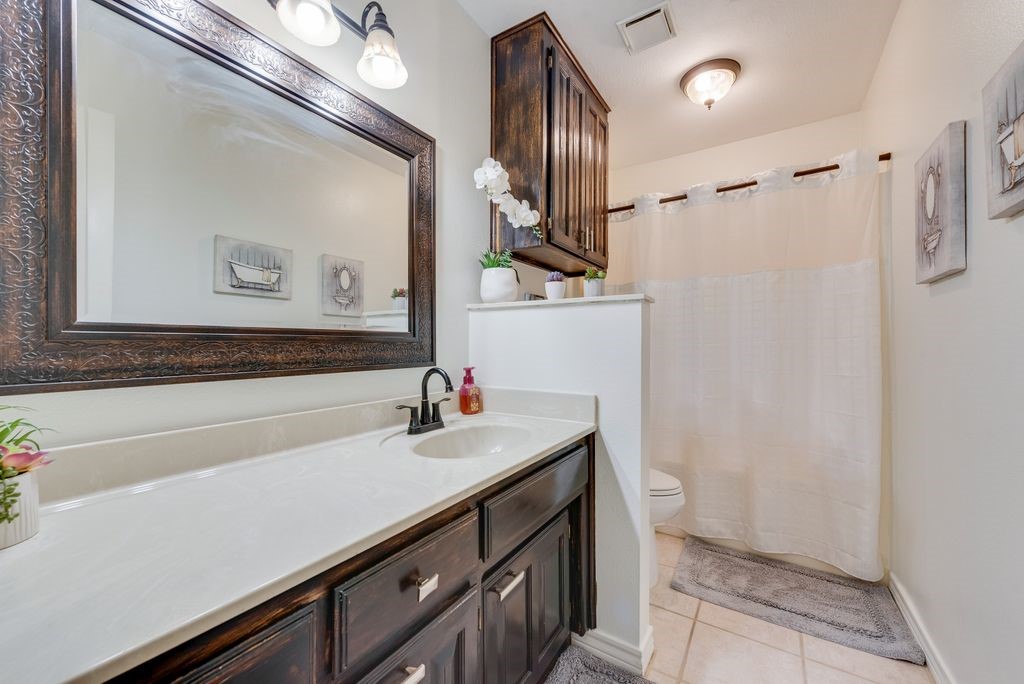 579 S Hitt Street Boyd TX 76023