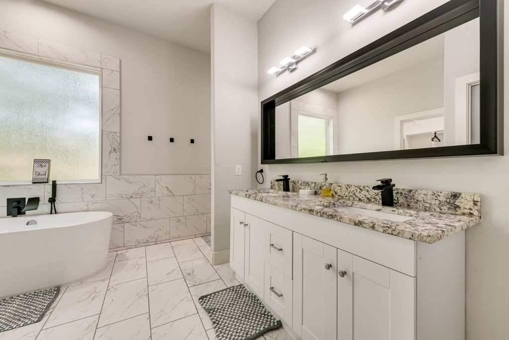 215 Idle Creek Lane Desoto TX 75115