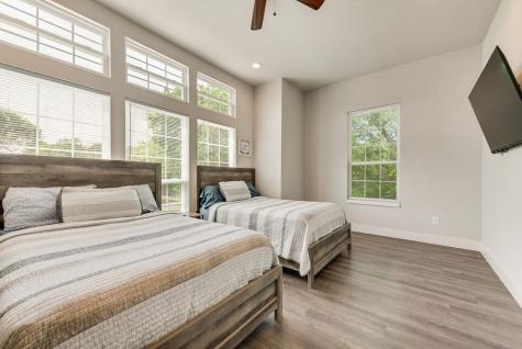 215 Idle Creek Lane Desoto TX 75115