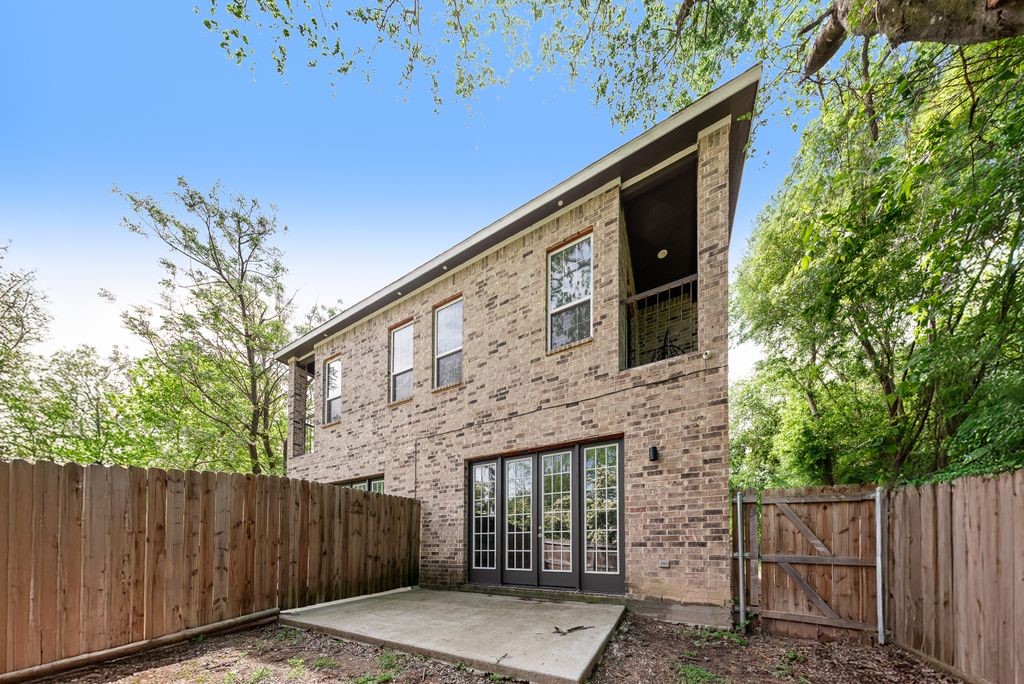 215 Idle Creek Lane Desoto TX 75115
