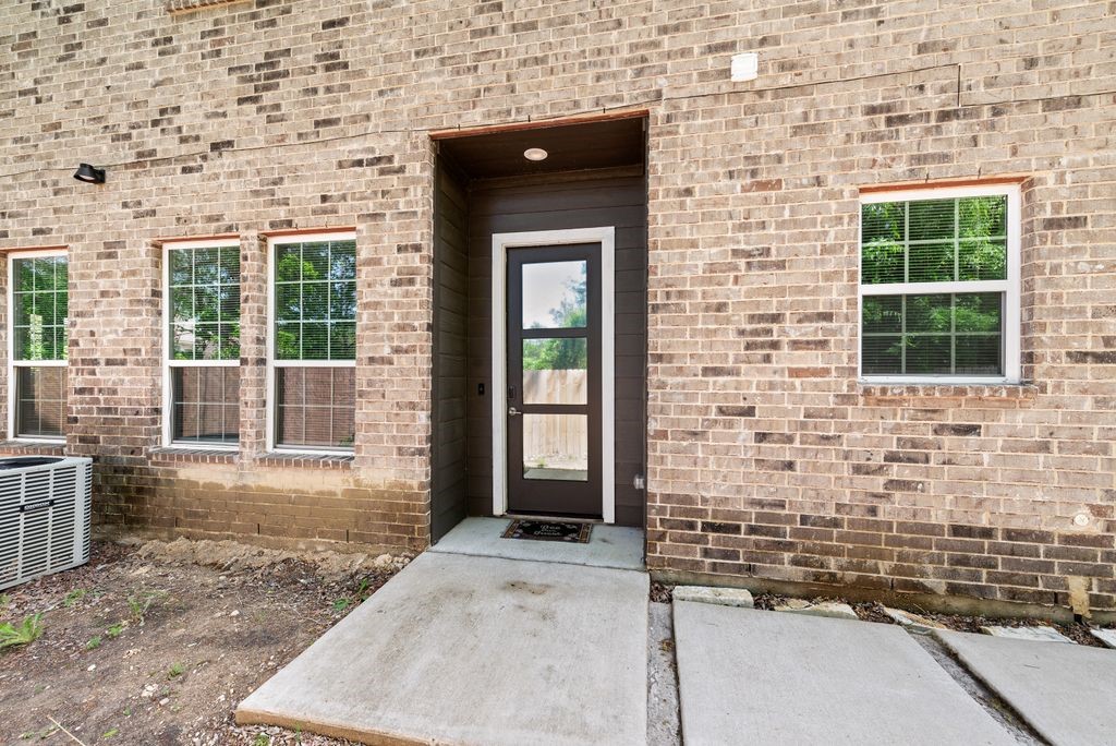 215 Idle Creek Lane Desoto TX 75115