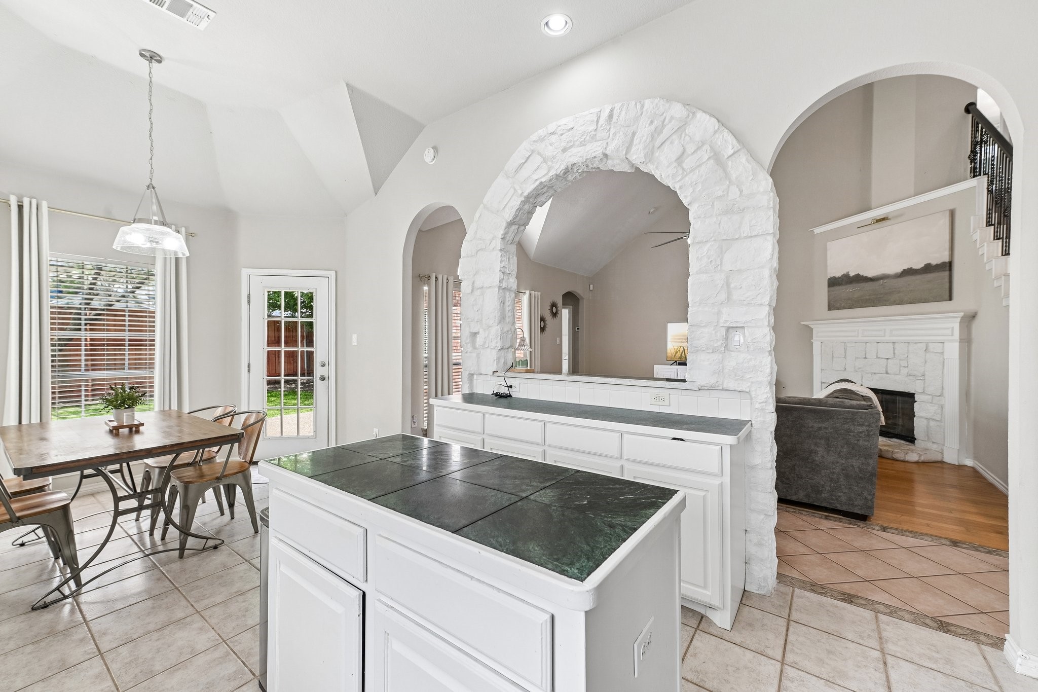 2825 Wales Court Grand Prairie TX 75052