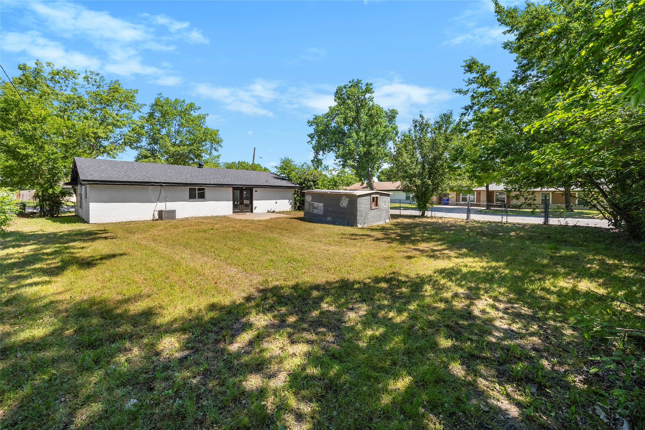 826 Johnnie Row Seagoville TX 75159