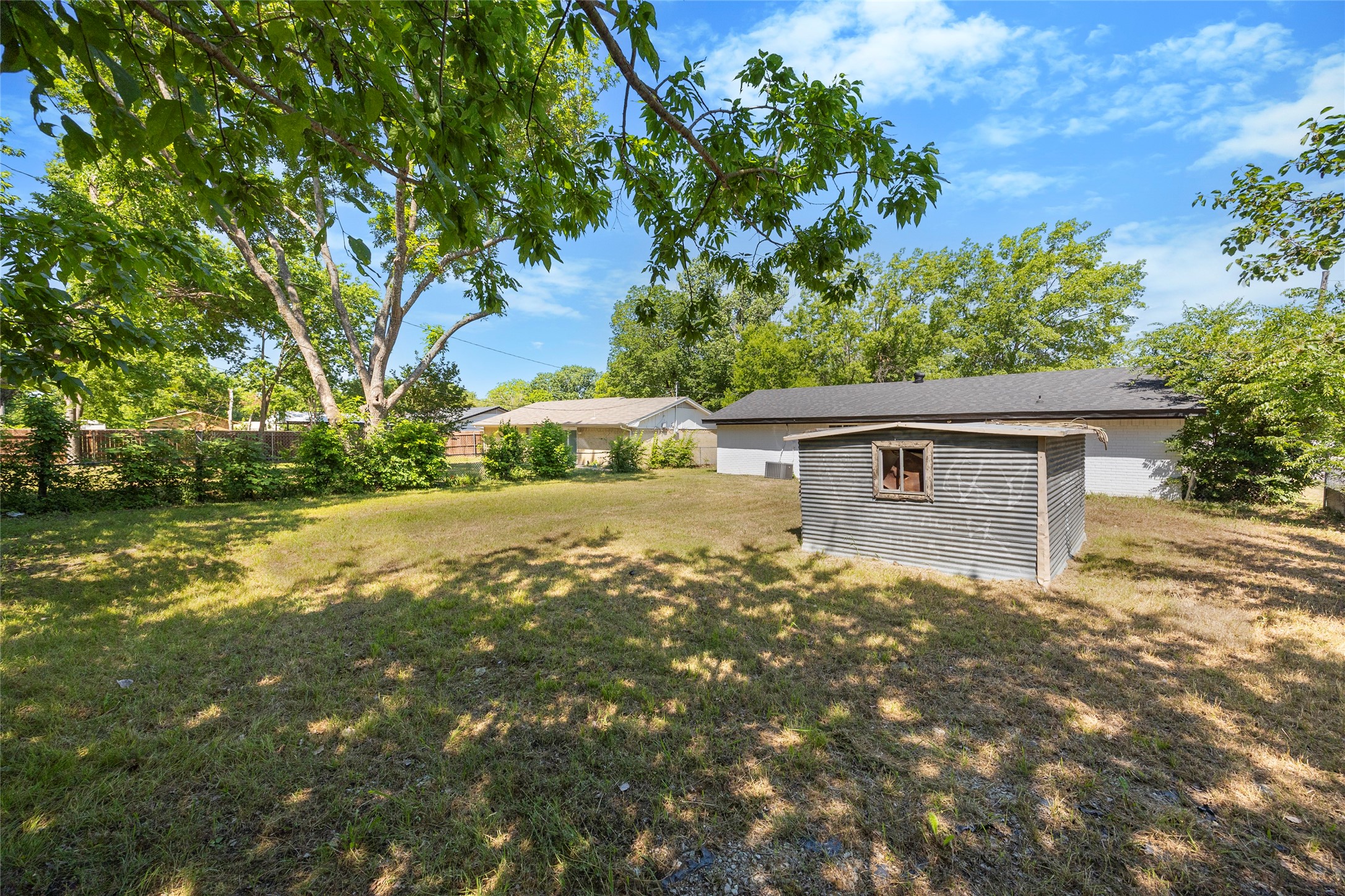 826 Johnnie Row Seagoville TX 75159