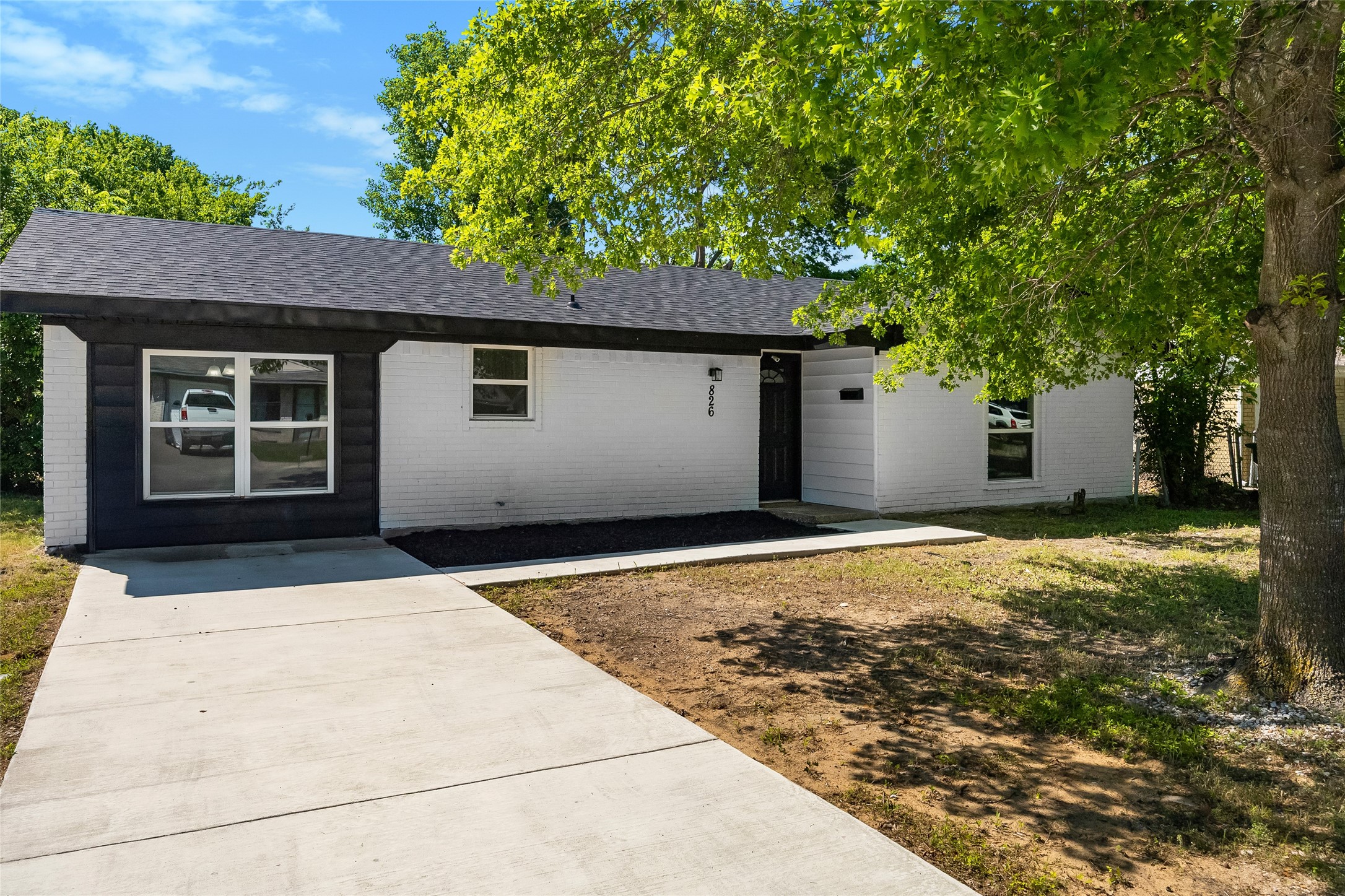 826 Johnnie Row Seagoville TX 75159