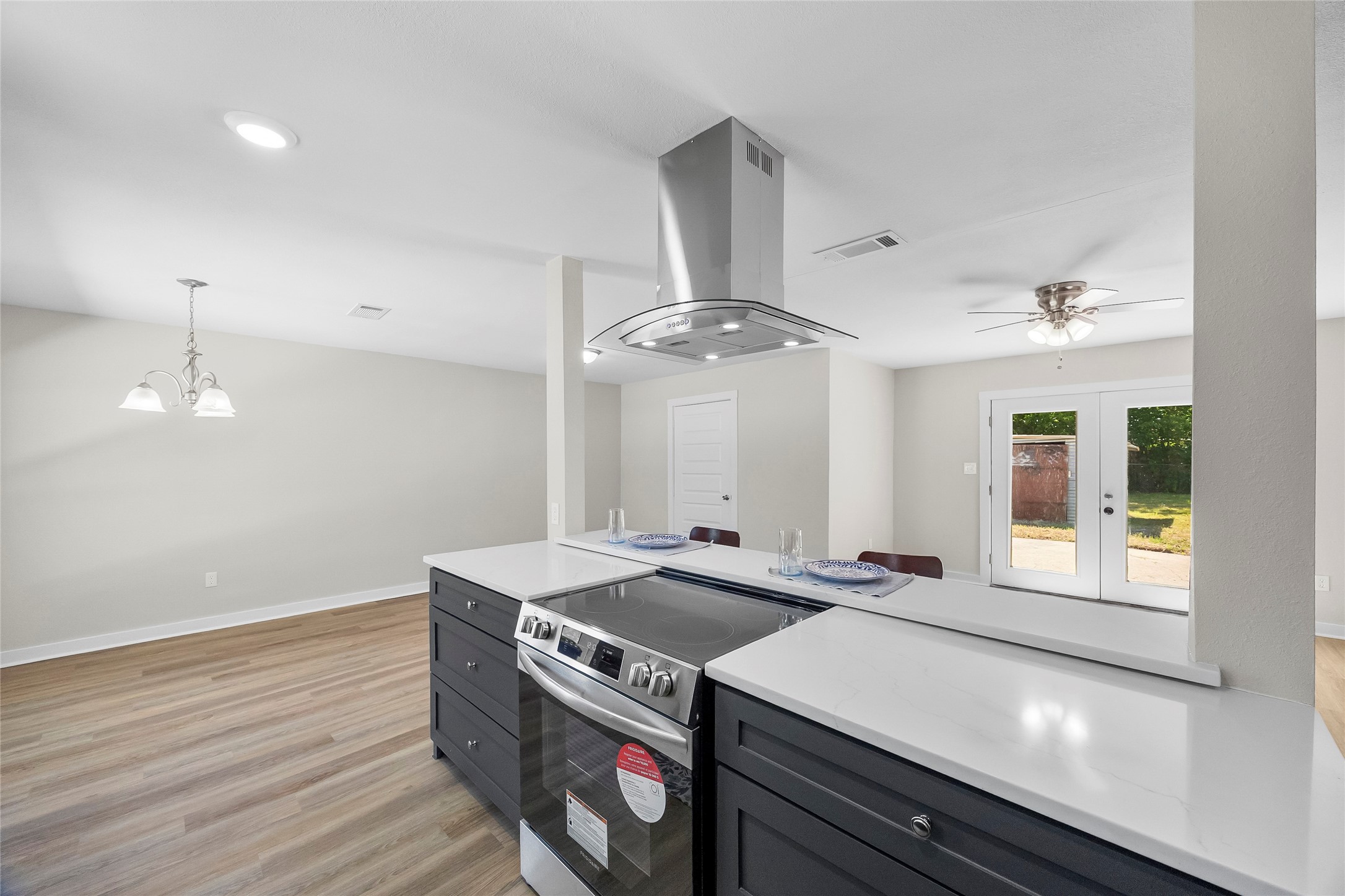 826 Johnnie Row Seagoville TX 75159