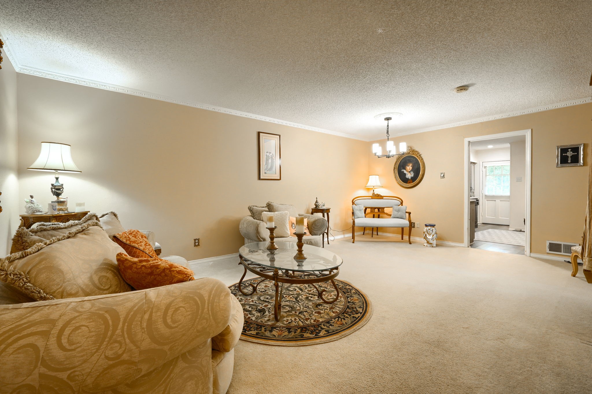 8226 Hunnicut Road Dallas TX 75228