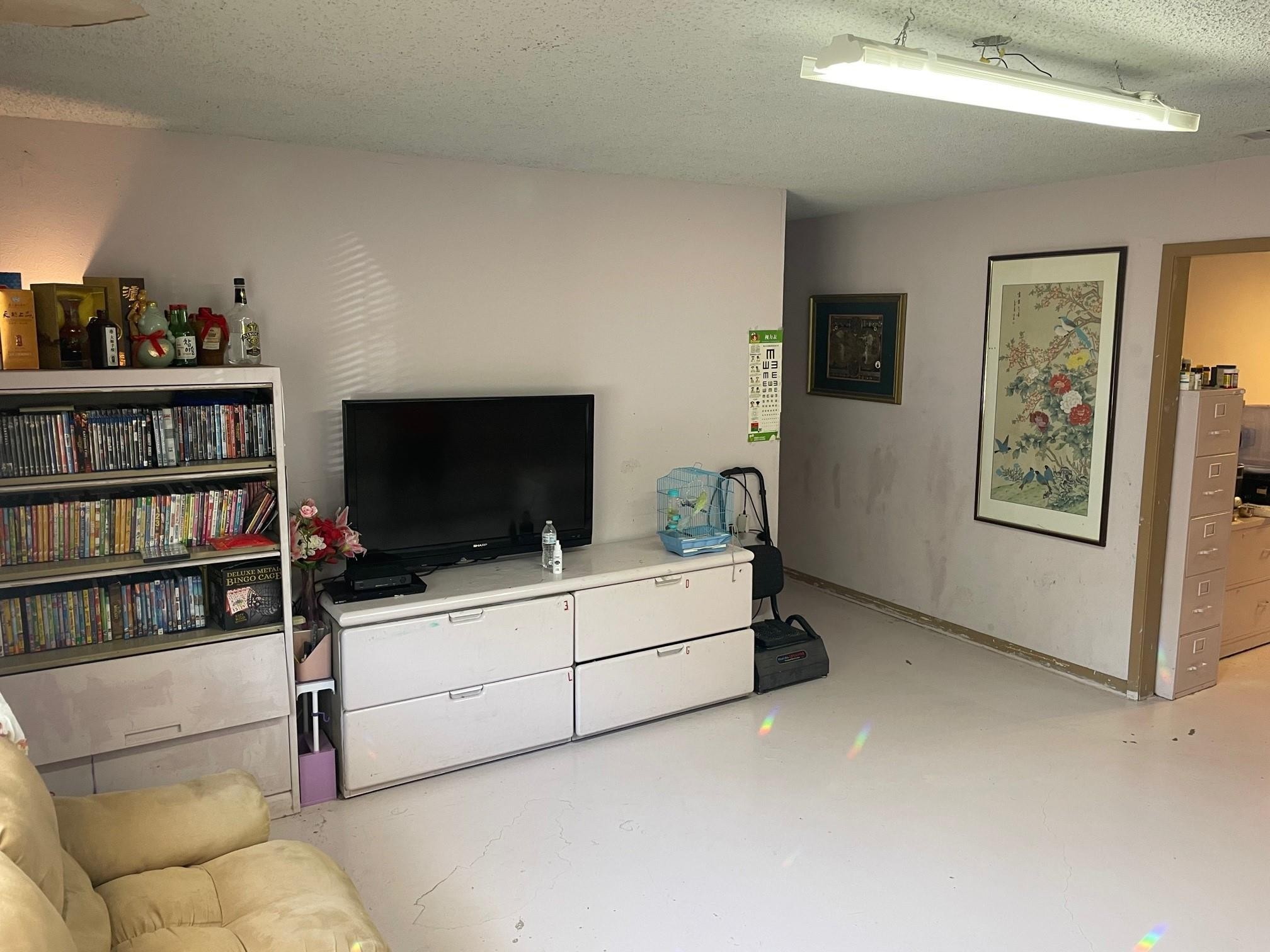 801 E Milam Street Ennis TX 75119
