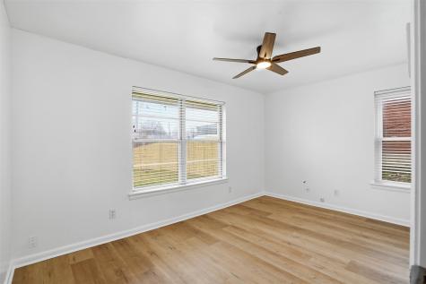 525 W Ridgewood Drive Garland TX 75041