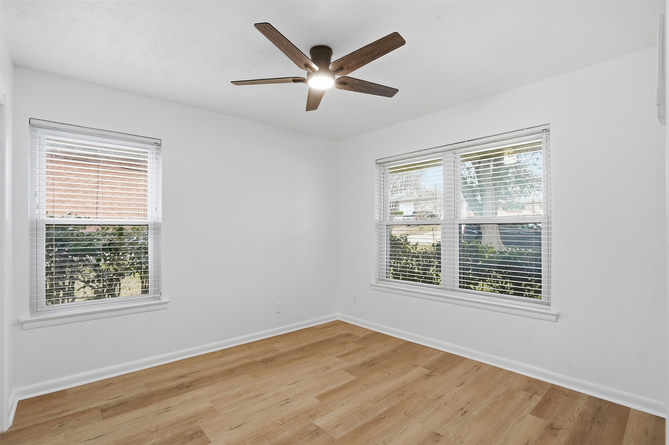 525 W Ridgewood Drive Garland TX 75041