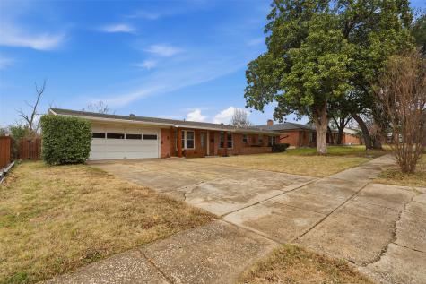 525 W Ridgewood Drive Garland TX 75041