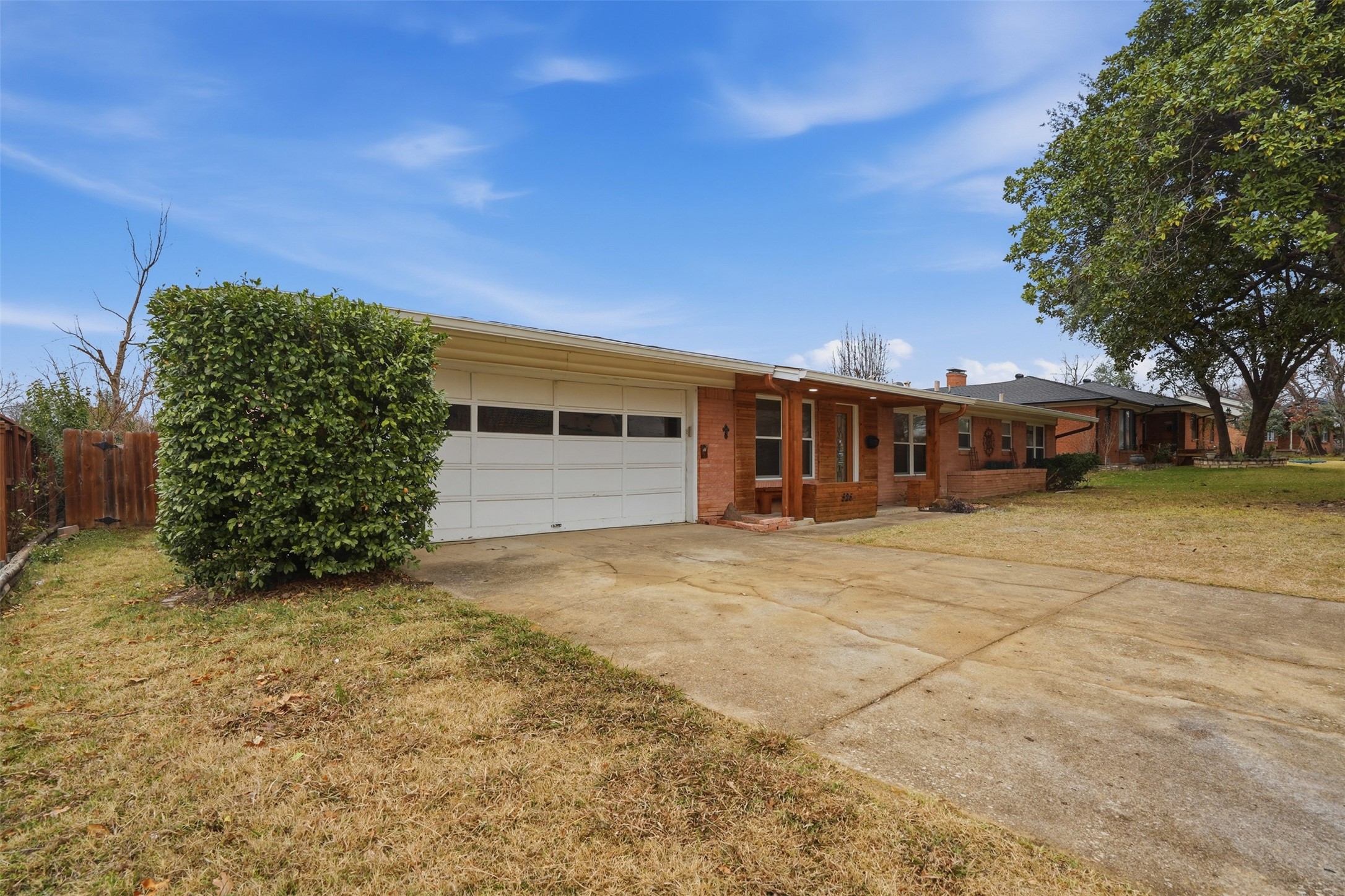 525 W Ridgewood Drive Garland TX 75041