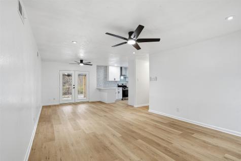 525 W Ridgewood Drive Garland TX 75041