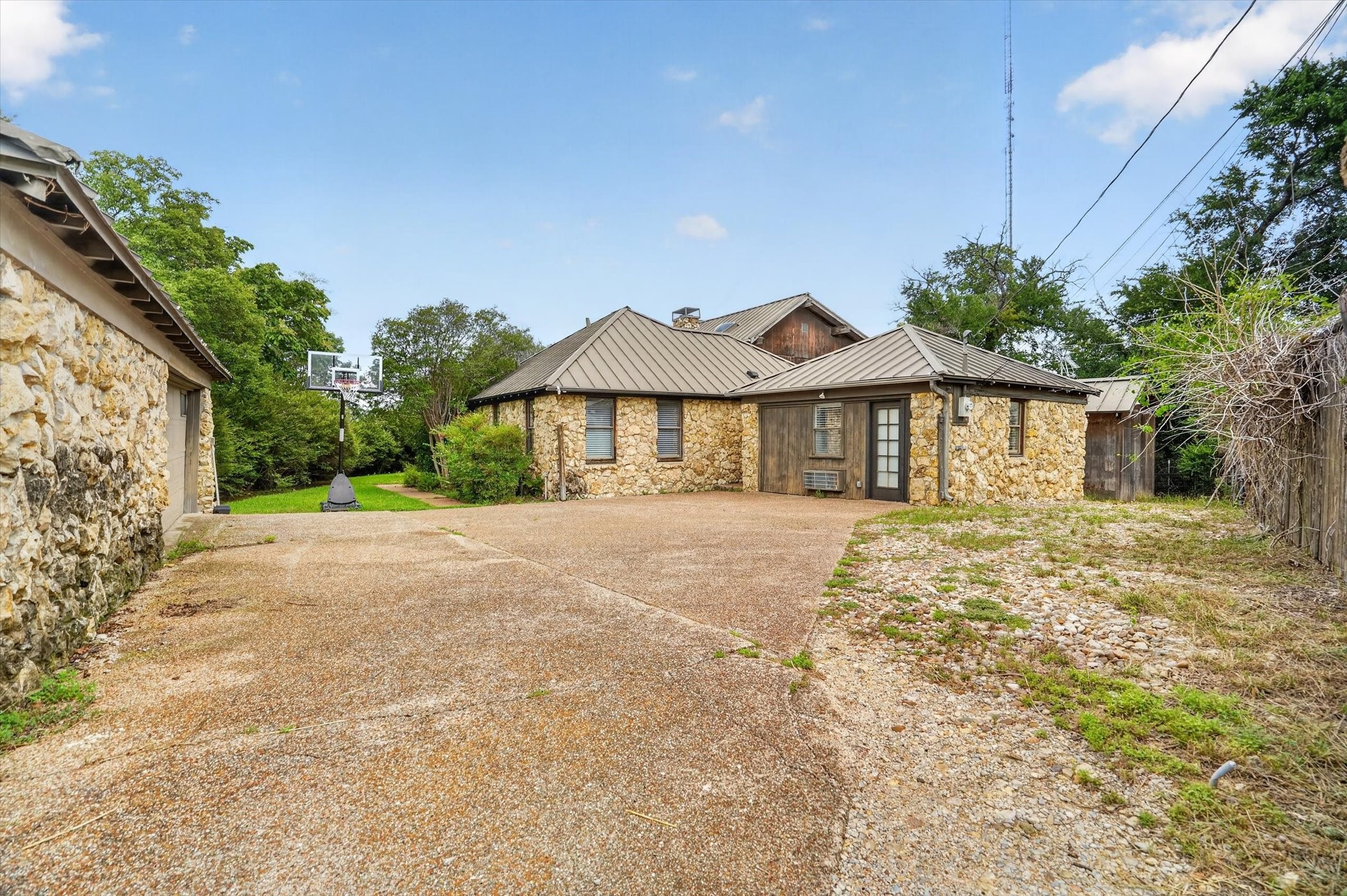 3800 Medford Road Fort Worth TX 76103