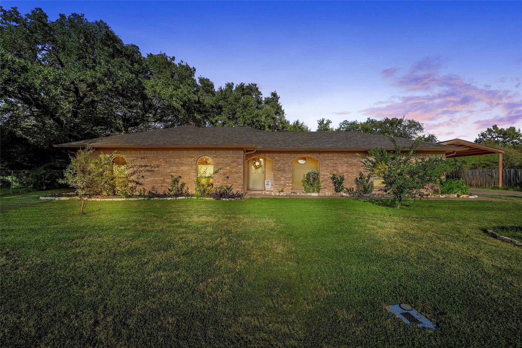 272 Locklar Loop Waco TX 76705