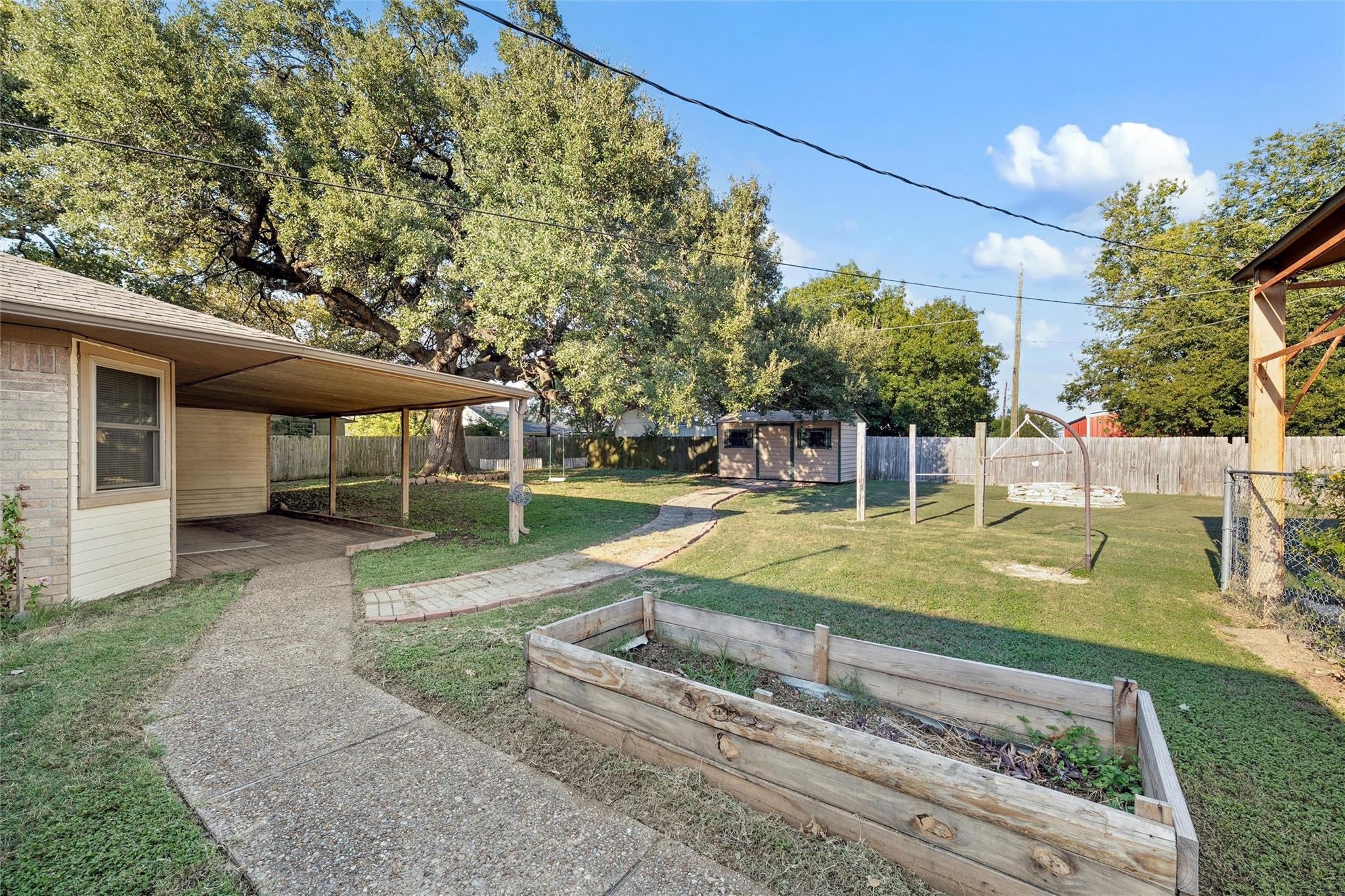 272 Locklar Loop Waco TX 76705