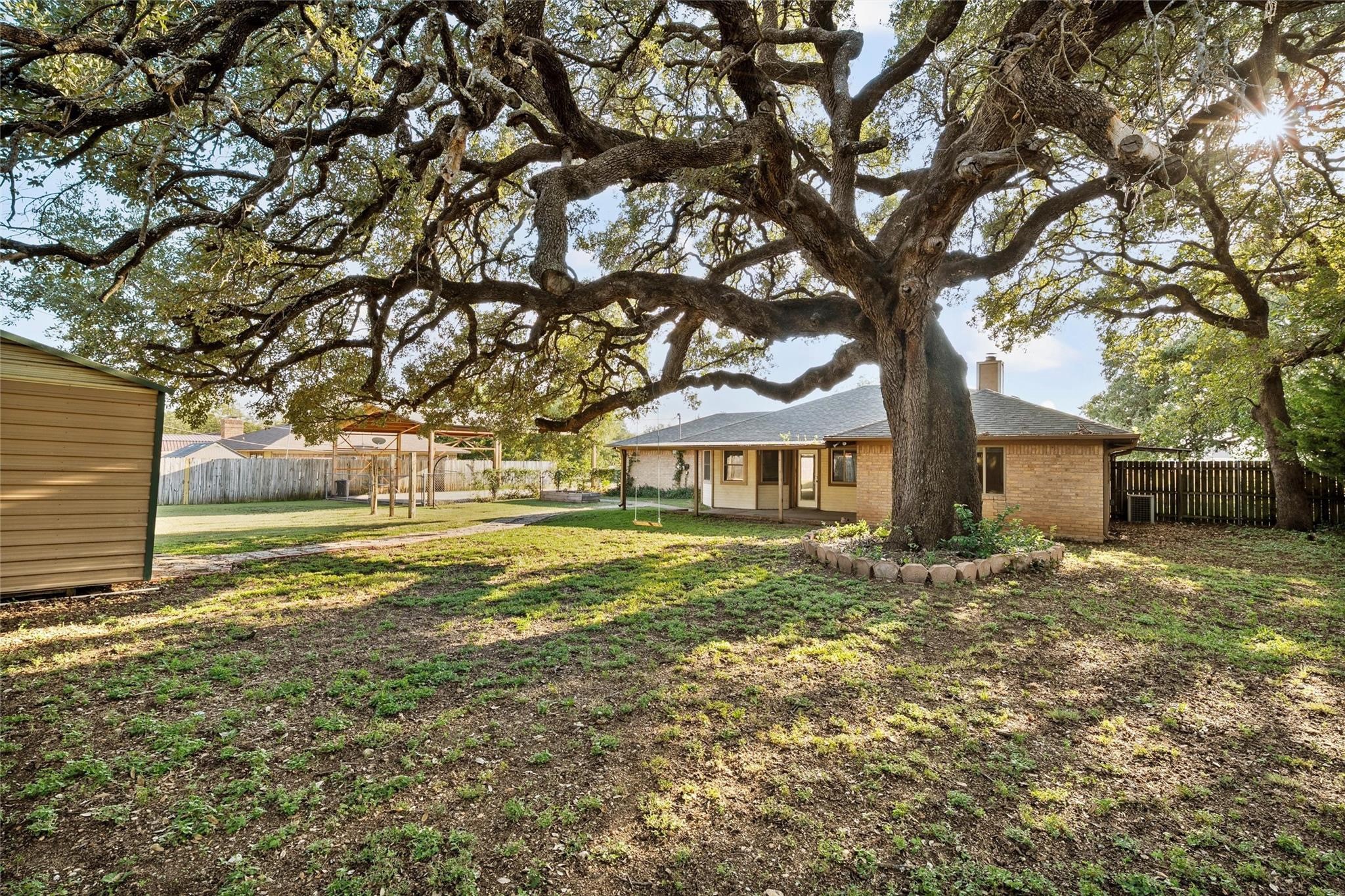 272 Locklar Loop Waco TX 76705