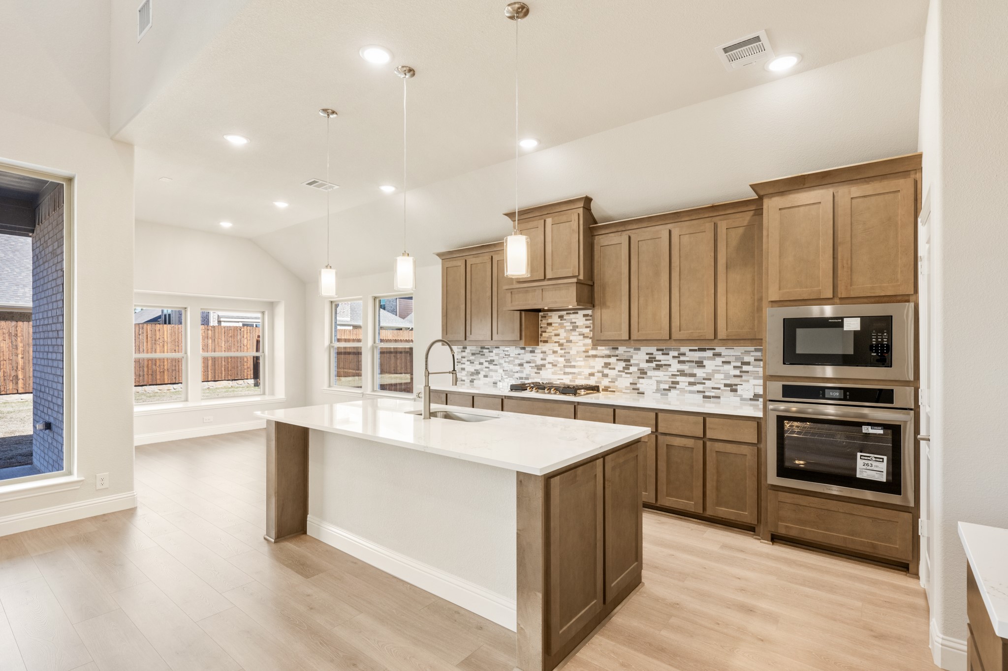 1605 Community Drive Cedar Hill TX 75116