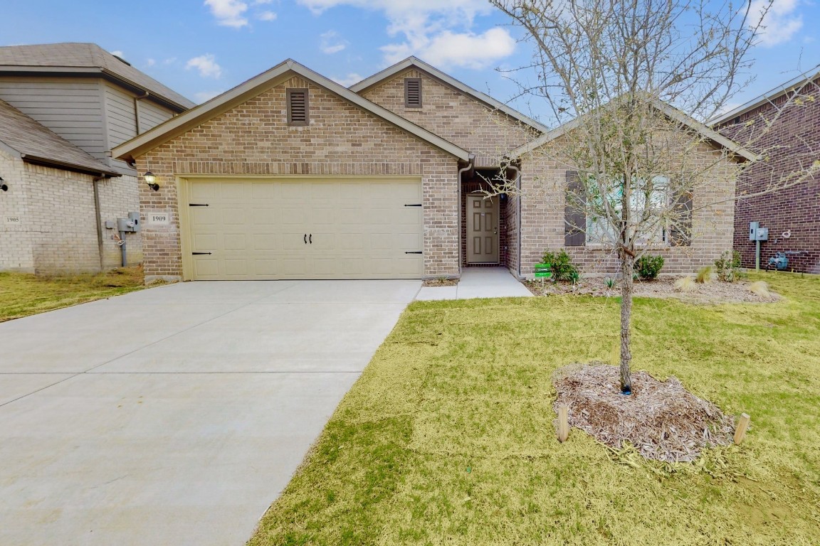 1909 Huisache Street Royse City TX 75189
