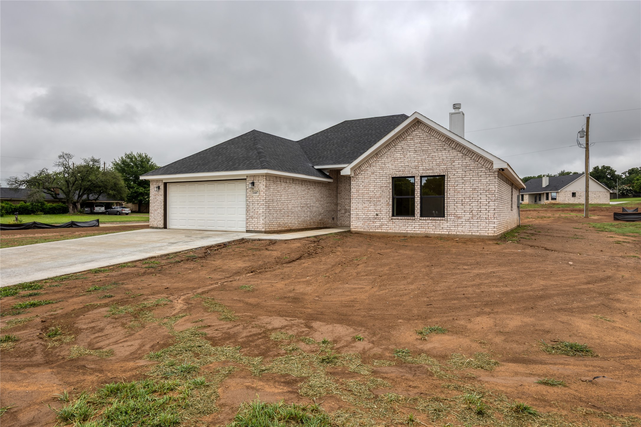 1607 W College Street Jacksboro TX 76458
