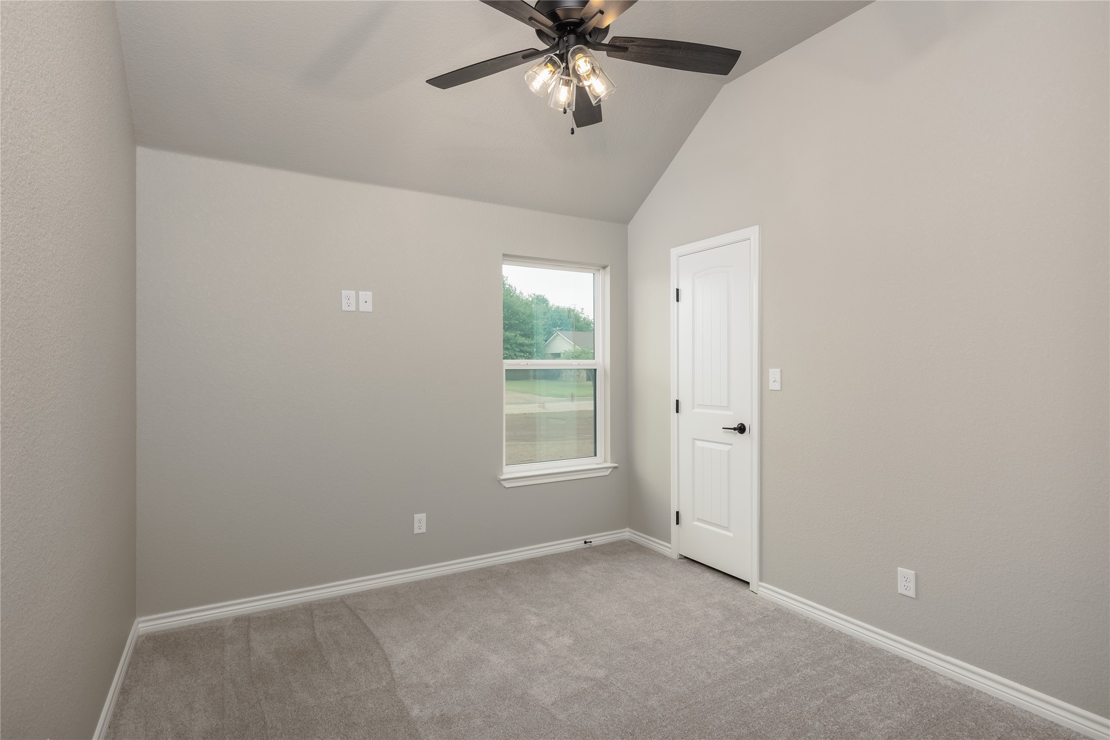 1607 W College Street Jacksboro TX 76458