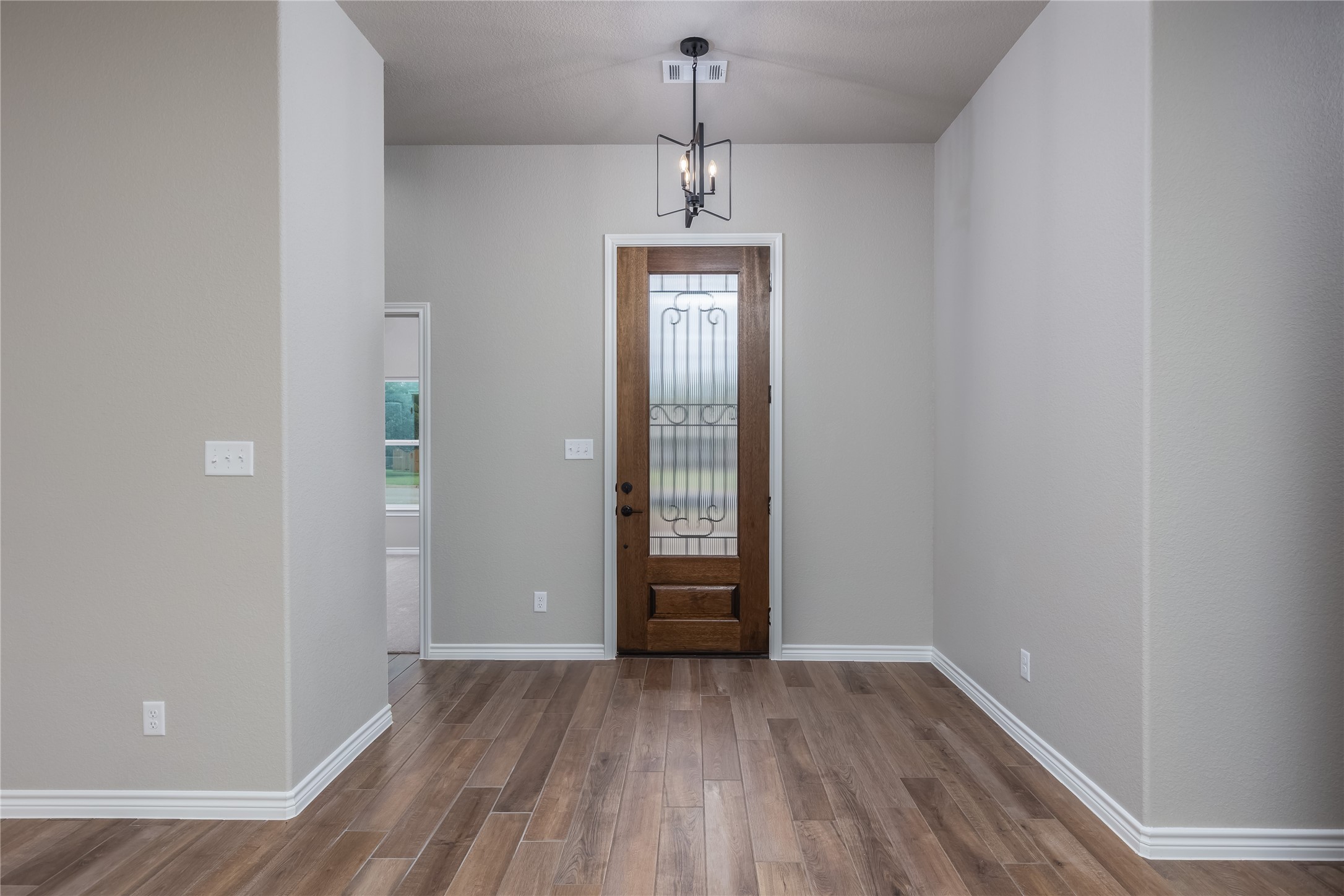 1607 W College Street Jacksboro TX 76458