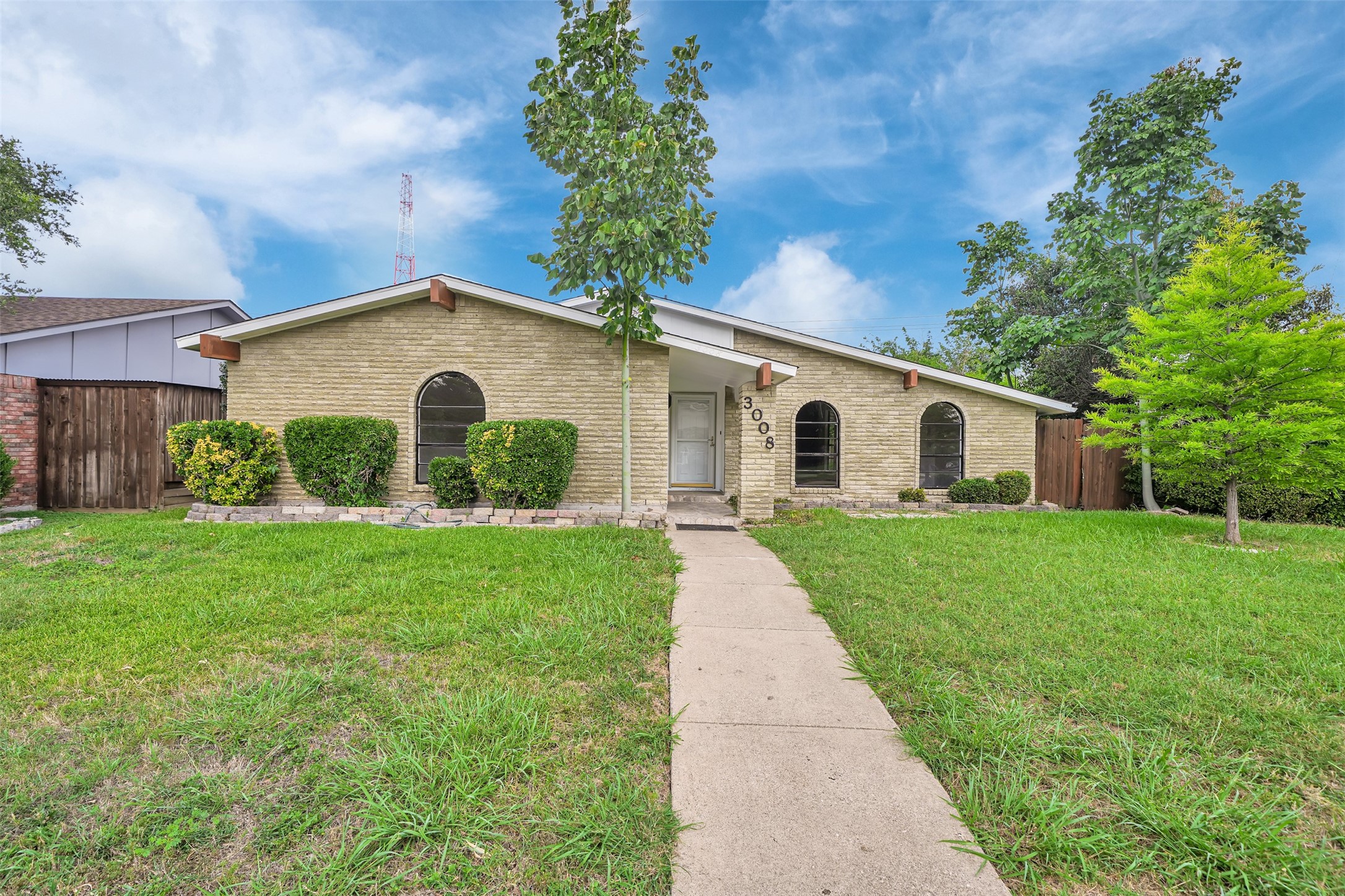 3008 Lindbergh Drive Dallas TX 75228