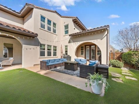 2304 Cardinal Boulevard Carrollton TX 75010