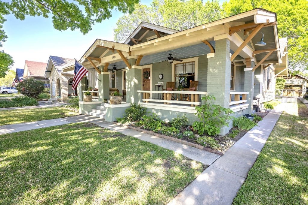 1921 5th Avenue Fort Worth TX 76110