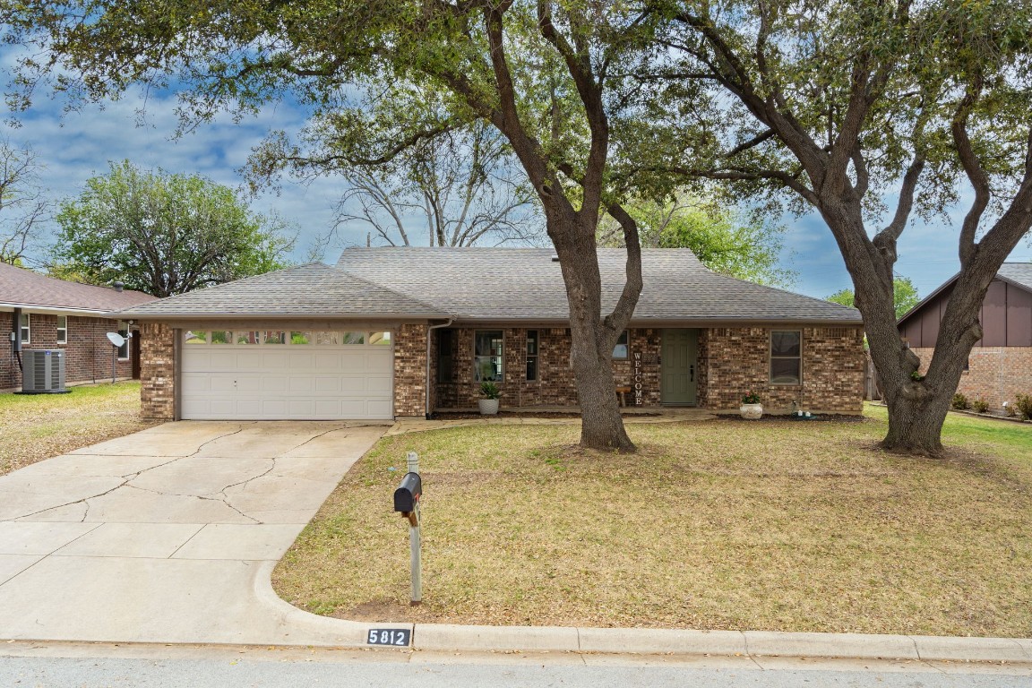 5812 Steeplewood Drive North Richland Hills TX 76180