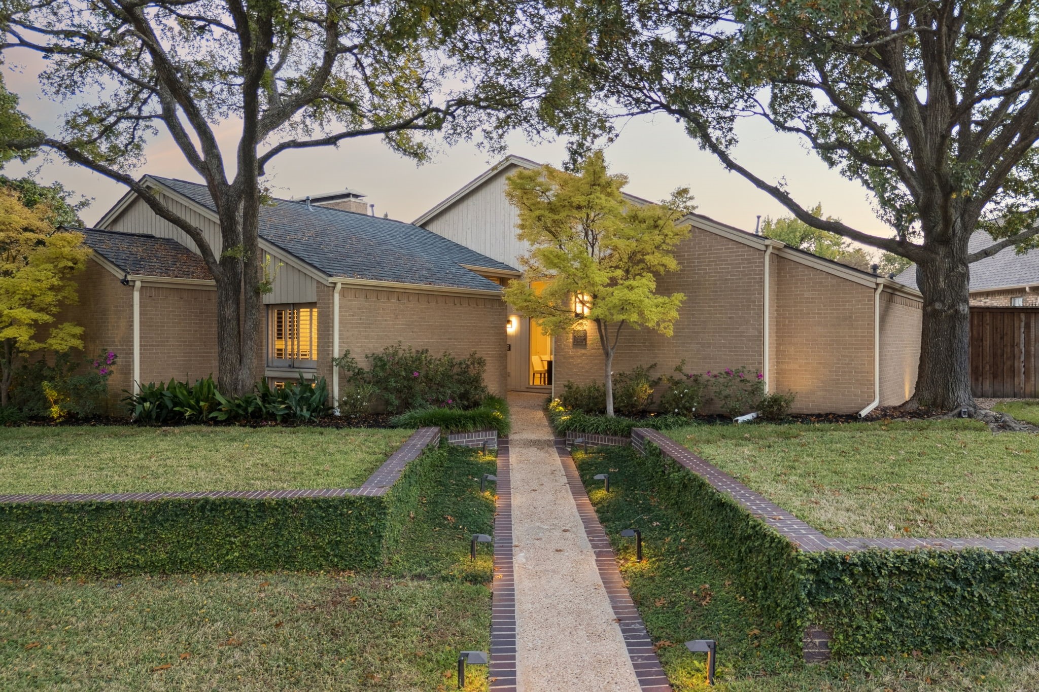 9616 Viewside Drive Dallas TX 75231