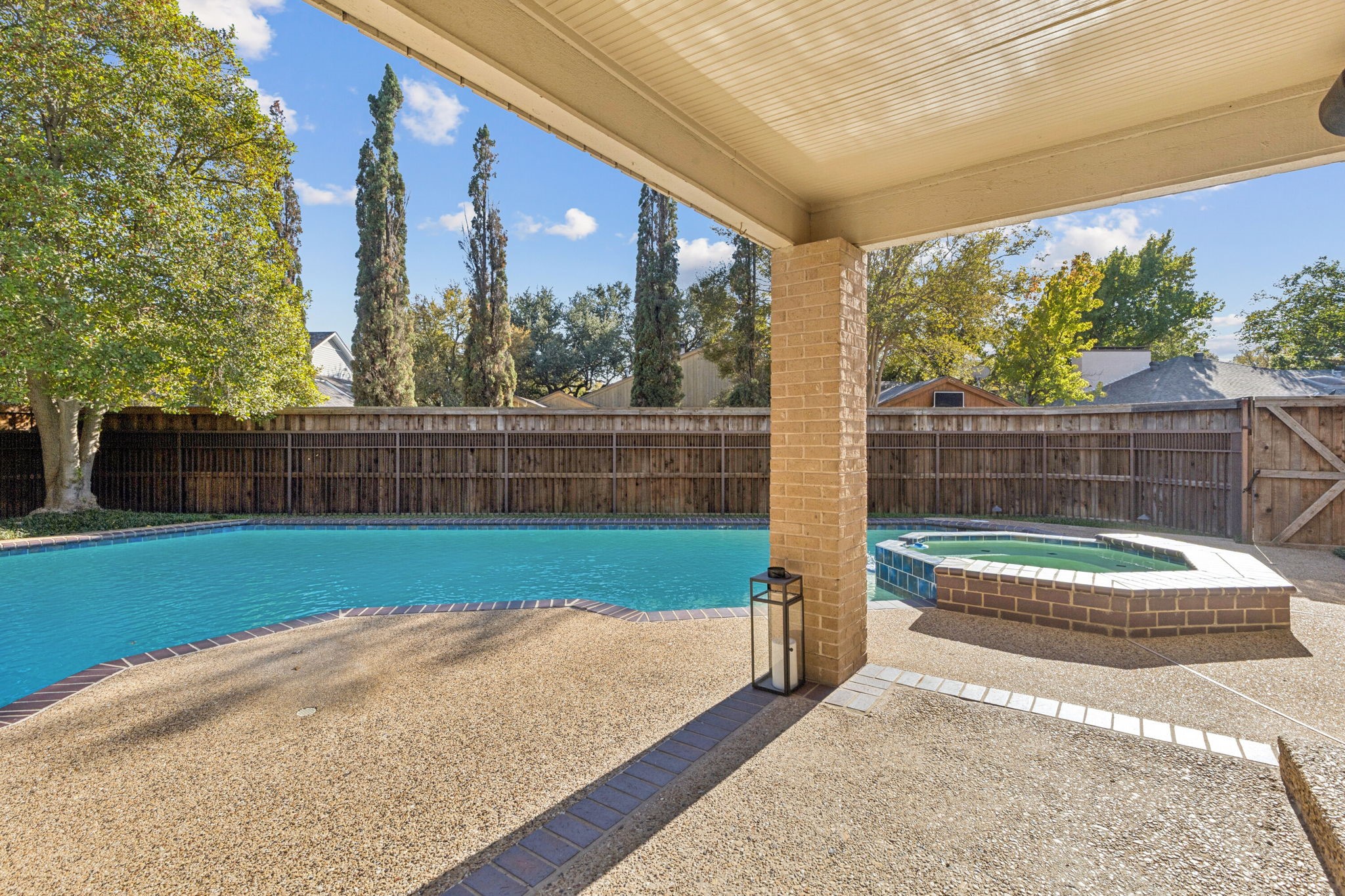 9616 Viewside Drive Dallas TX 75231