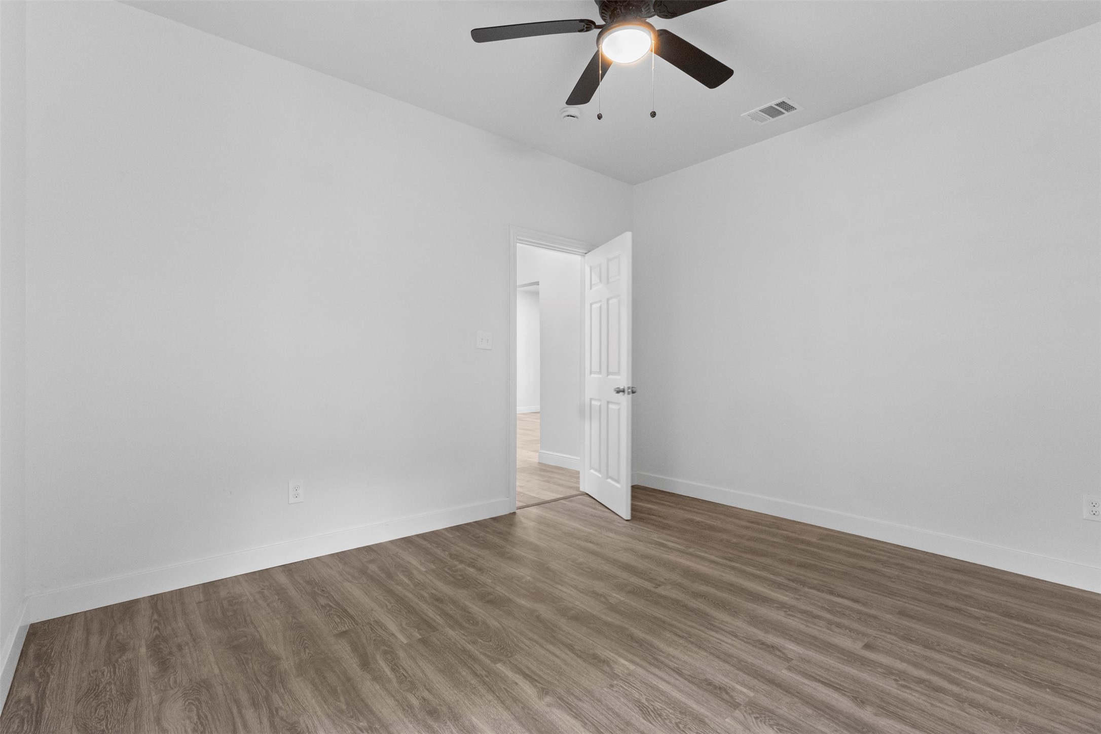 1017 E Washington Street Paris TX 75460