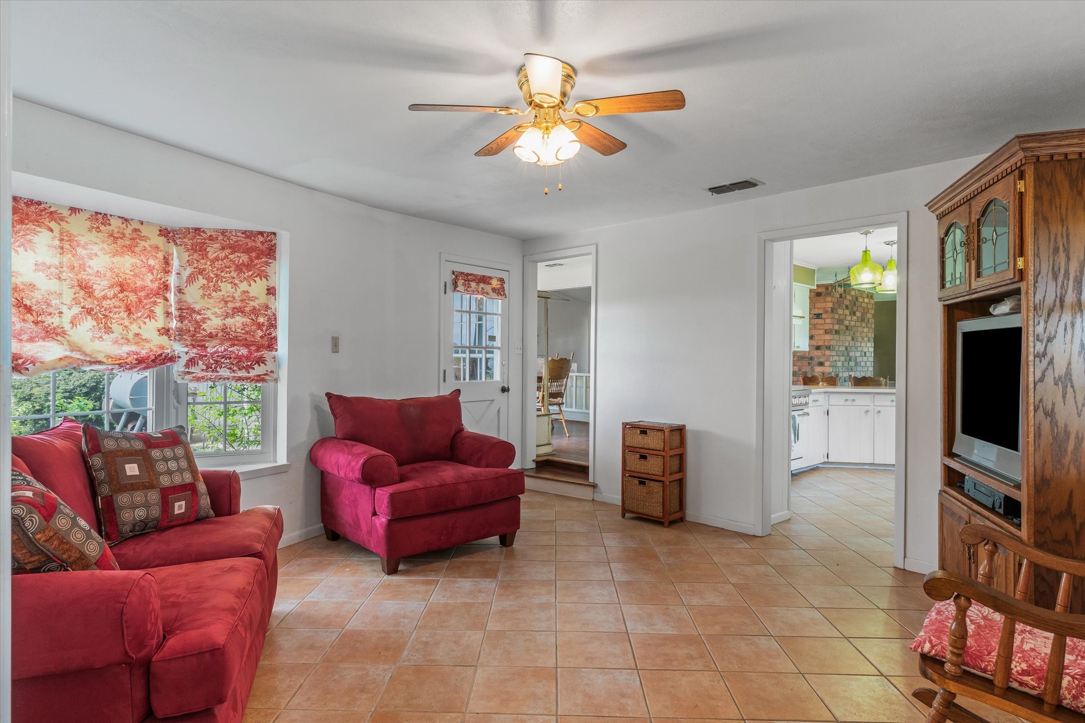 1421 Vz County Road 2319 Canton TX 75103