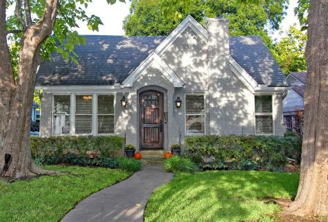 1135 N Clinton Avenue Dallas TX 75208