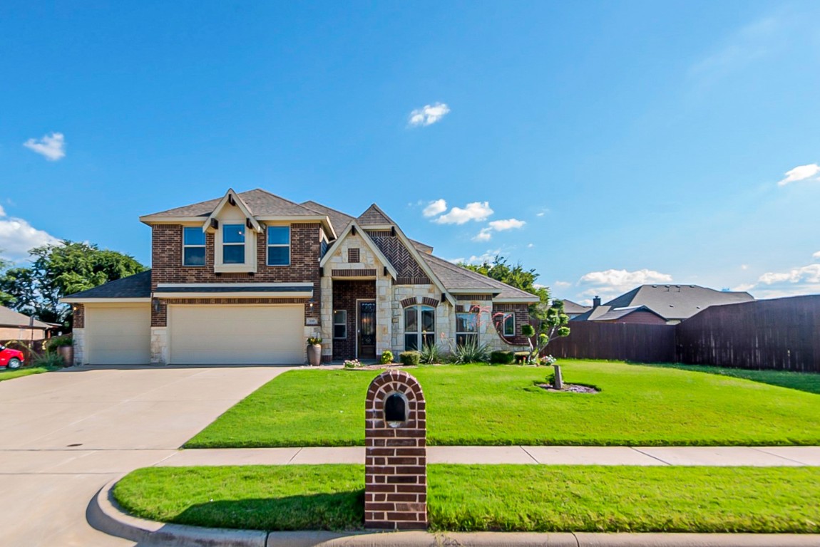 1110 Safrano Street Midlothian TX 76065